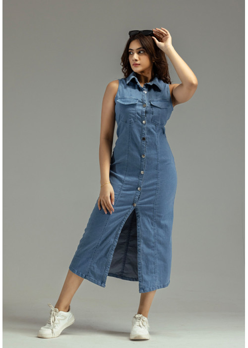 SLEEVELESS LIGHT BLUE DENIM DRESS